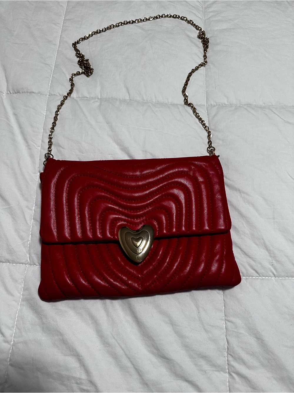 Urban Expressions Red Quilted Heart-Closure Crossbody with Gold Chain